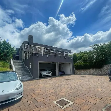 Wellness Biocrystal With Heated Indoor Pool, Private Spa, Tennis Court And Fitness *