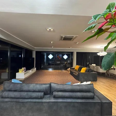 Vilă Wellness Biocrystal With Heated Indoor Pool, Private Spa, Tennis Court And Fitness *