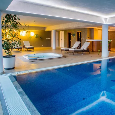 Vilă Wellness Biocrystal With Heated Indoor Pool, Private Spa, Tennis Court And Fitness