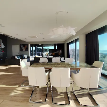 Wellness Biocrystal With Heated Indoor Pool, Private Spa, Tennis Court And Fitness * Hreljin